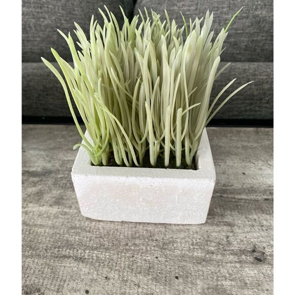 Faux Grass Plants set of 3 - Picture 4 of 5